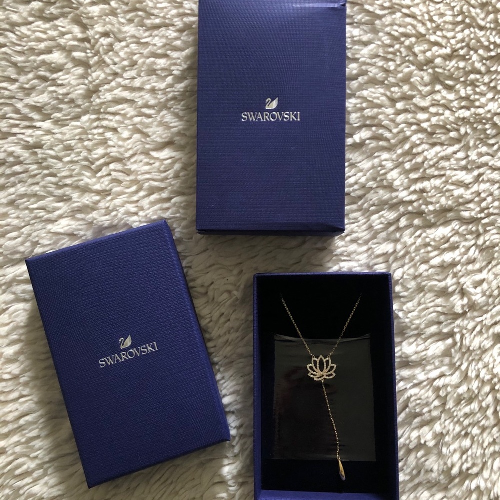 Swarovski lotus flower necklace